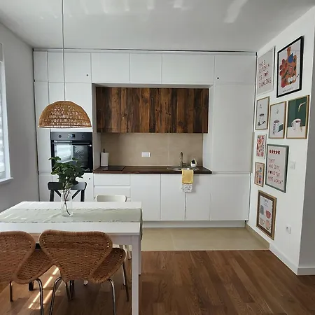 Apartment Endorfin - Modern Close To Airport