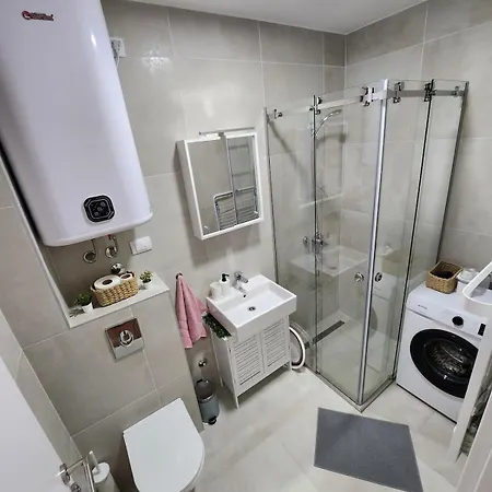 Endorfin - Modern Close To Airport Apartamento Surčin